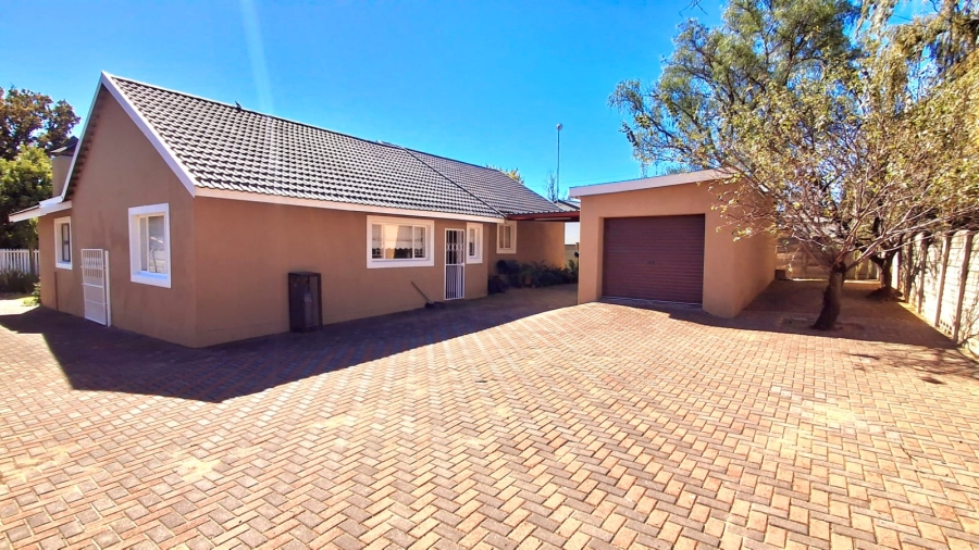 3 Bedroom Property for Sale in Sasolburg Ext 11 Free State